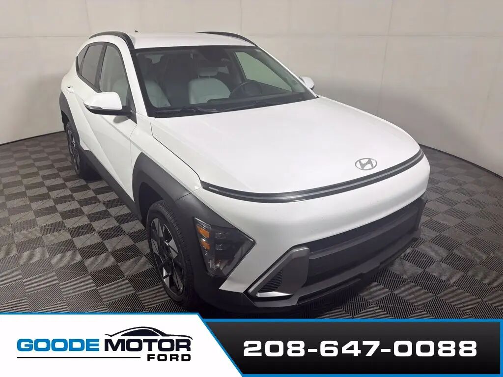 2025 Hyundai KONA SEL — photo 1 of 13