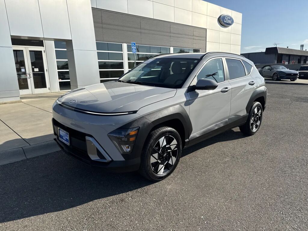 2024 Hyundai KONA SEL — photo 1 of 13