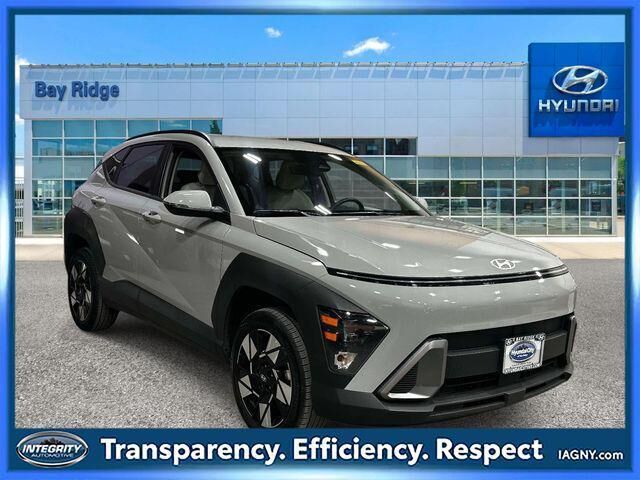 2025 Hyundai KONA SEL — photo 1 of 10
