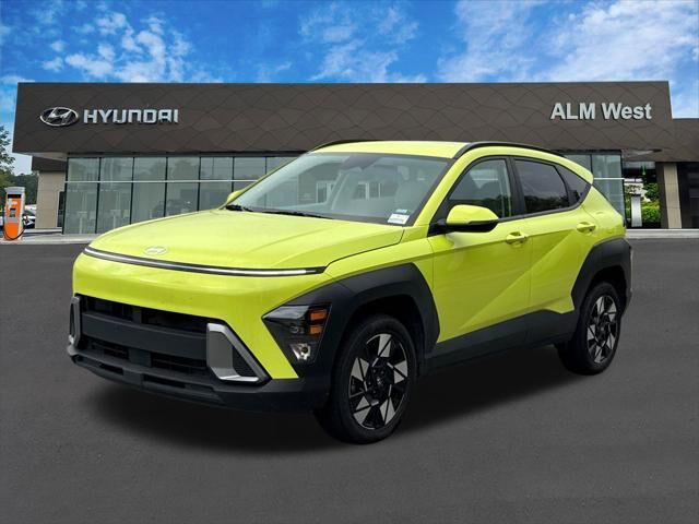 2025 Hyundai KONA SEL — photo 1 of 13
