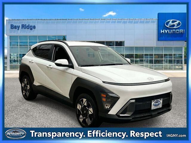 2025 Hyundai KONA SEL — photo 1 of 10