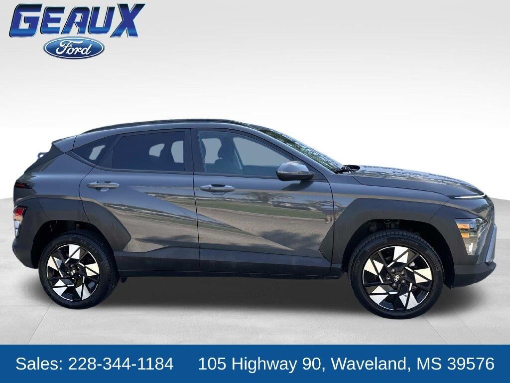 2025 Hyundai KONA SEL — photo 1 of 1