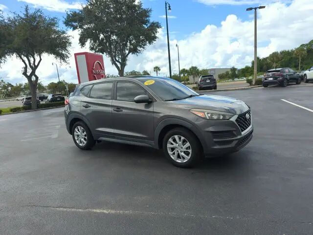 2020 Hyundai TUCSON SE — photo 1 of 12