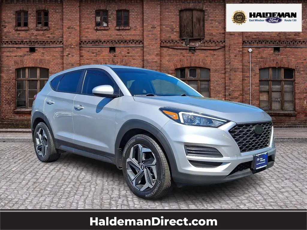 2021 Hyundai TUCSON SE