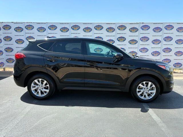 2021 Hyundai TUCSON SE — photo 1 of 13