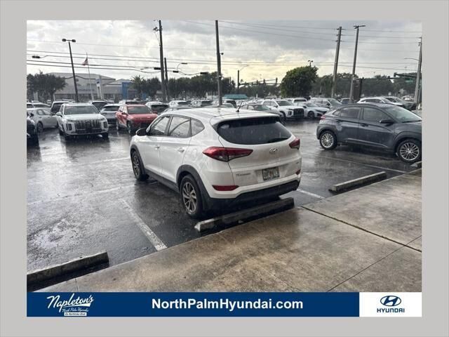 2018 Hyundai TUCSON SE