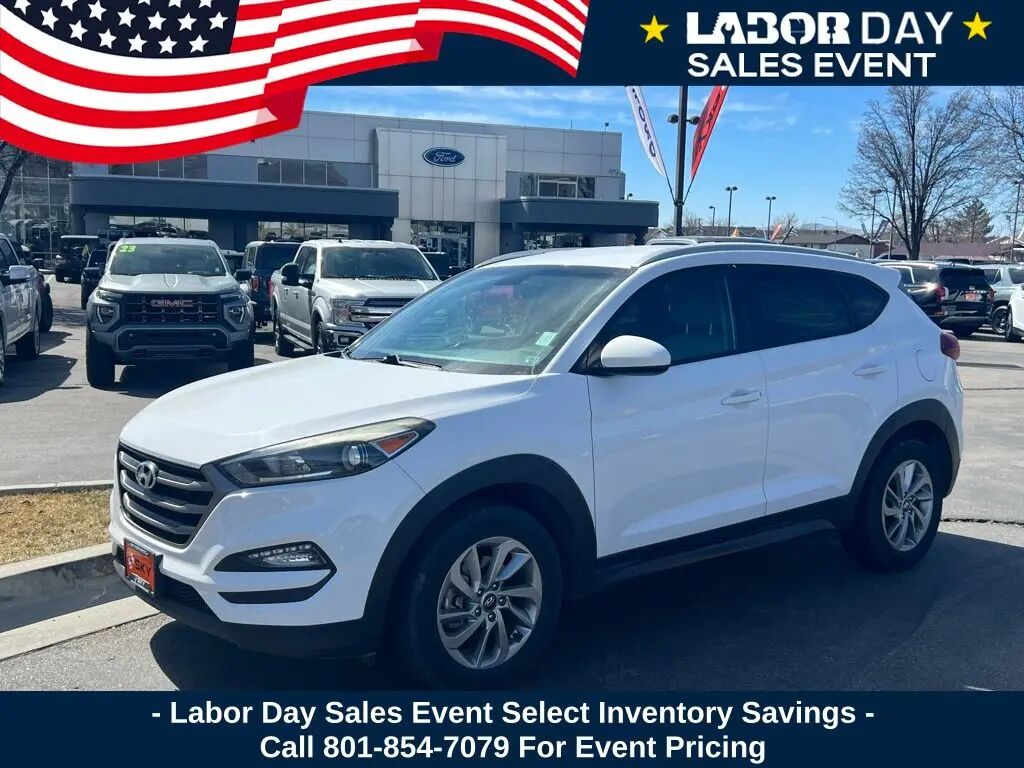 2016 Hyundai TUCSON SE — photo 1 of 13