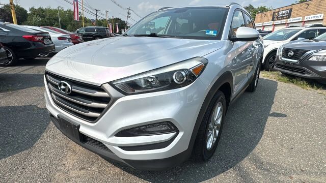 2016 Hyundai Tucson SE