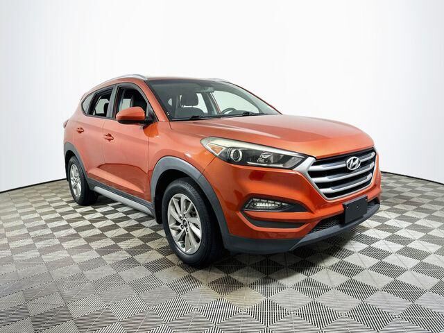 2017 Hyundai TUCSON SE — photo 1 of 13