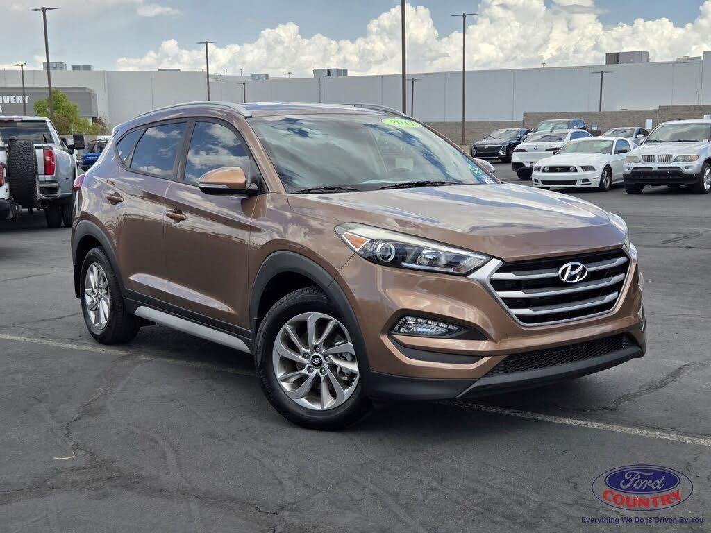 2017 Hyundai TUCSON SE Plus — photo 1 of 1