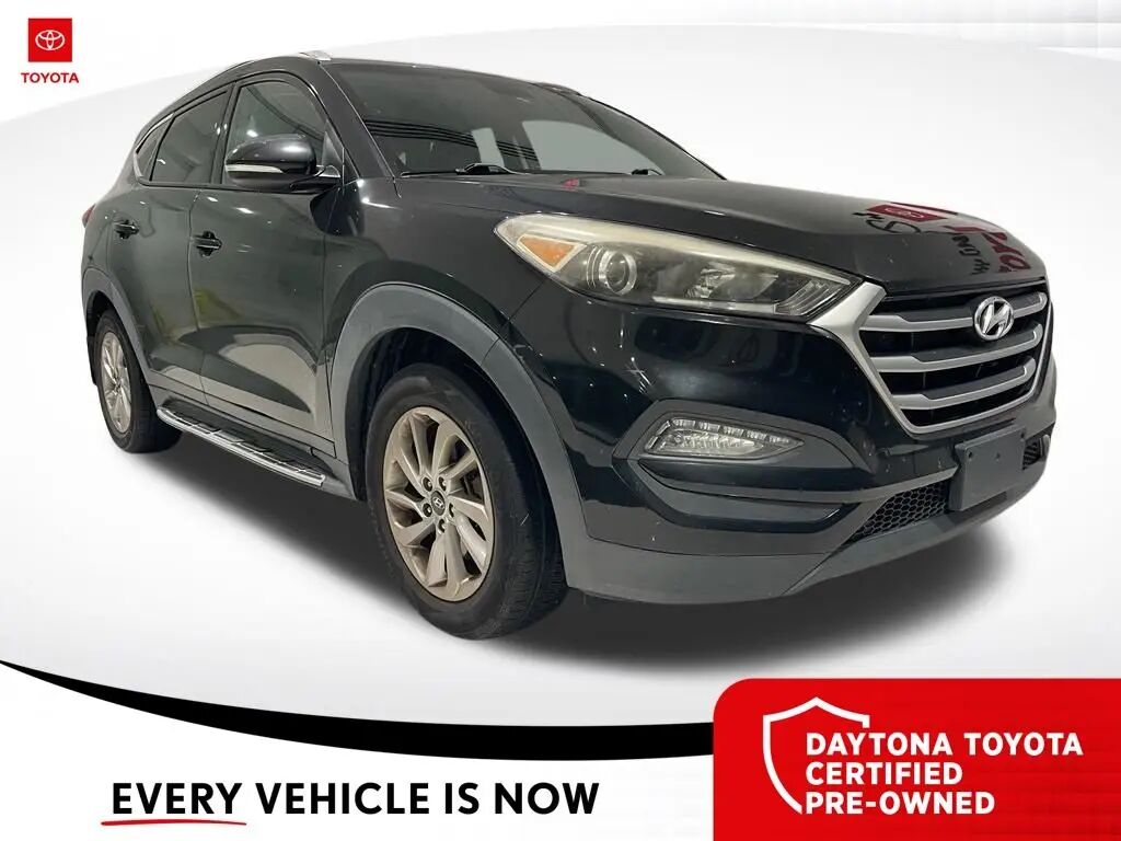 2017 Hyundai TUCSON SE Plus — photo 1 of 20