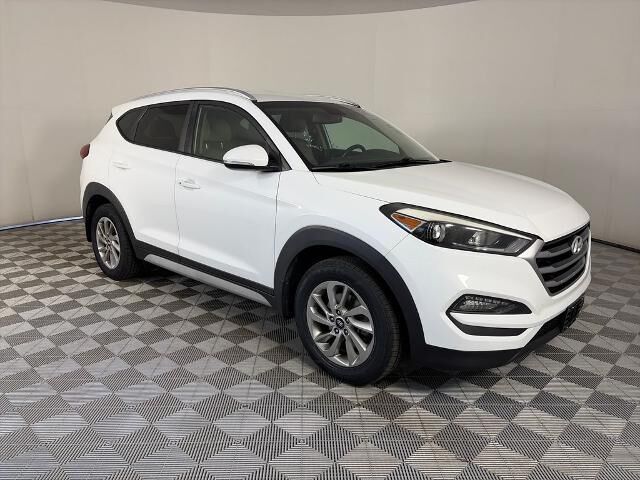 2017 Hyundai TUCSON SE Plus