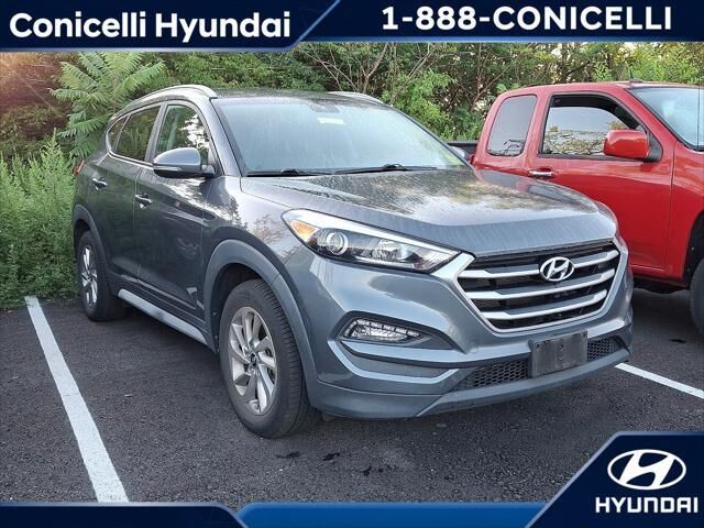 2017 Hyundai TUCSON SE Plus — photo 1 of 4