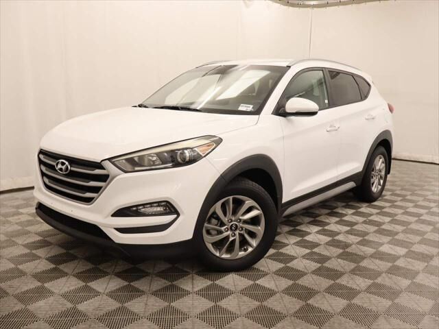 2017 Hyundai TUCSON SE Plus — photo 1 of 13