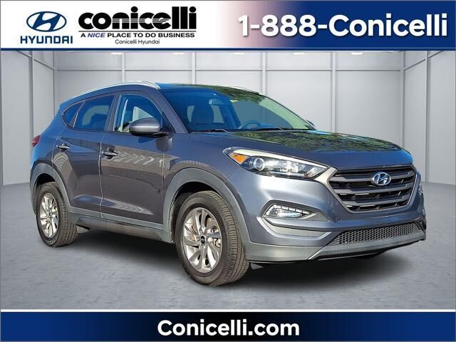 2016 Hyundai TUCSON SE — photo 1 of 13