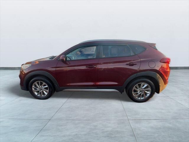 2017 Hyundai TUCSON SE — photo 1 of 13