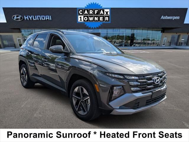 2025 Hyundai TUCSON Hybrid SEL Convenience — photo 1 of 4