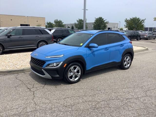 2022 Hyundai KONA SEL — photo 1 of 13