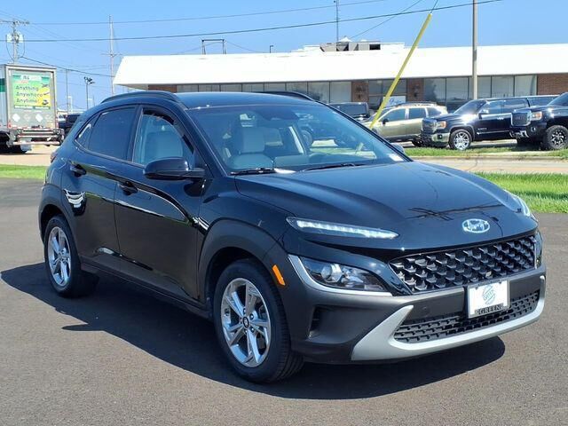 2023 Hyundai KONA SEL — photo 1 of 13