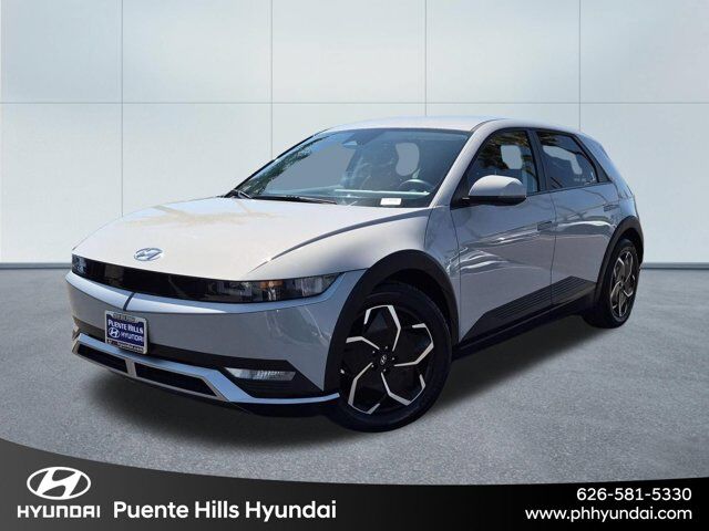 2024 Hyundai IONIQ 5 SE Standard Range — photo 1 of 1