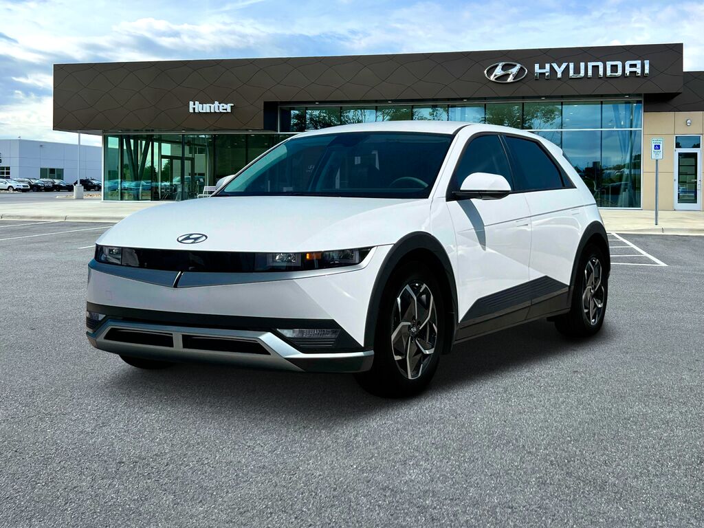2024 Hyundai IONIQ 5 SE — photo 1 of 13