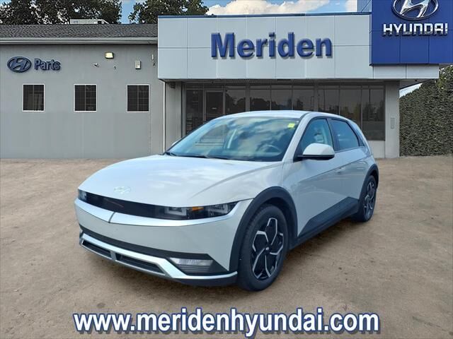 2024 Hyundai IONIQ 5 SE — photo 1 of 13