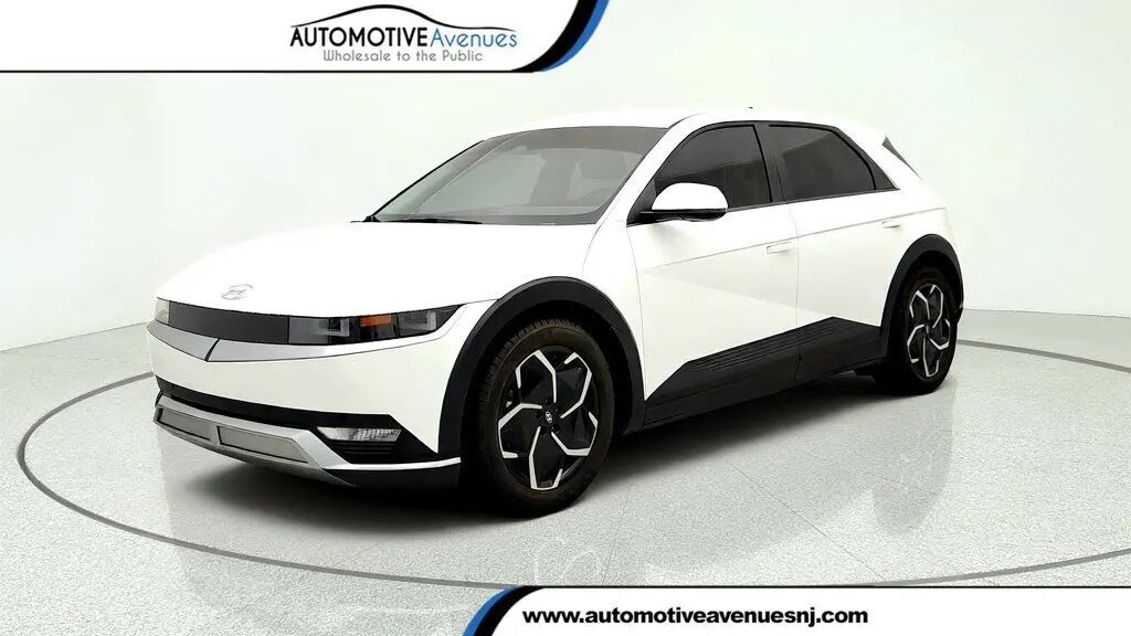 2024 Hyundai IONIQ 5 SEL — photo 1 of 13