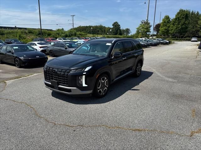 2024 Hyundai PALISADE Limited — photo 1 of 13