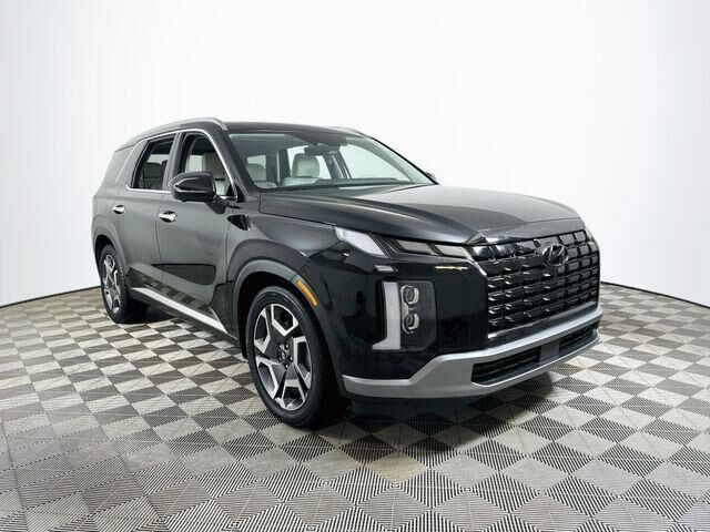 2024 Hyundai PALISADE Limited — photo 1 of 13