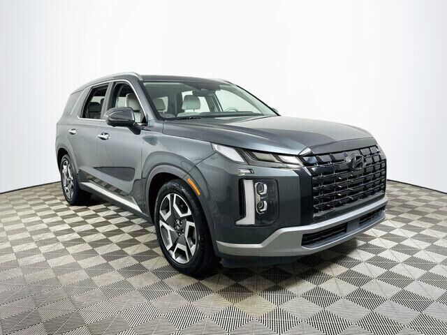 2023 Hyundai PALISADE Limited — photo 1 of 13