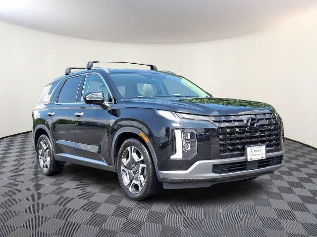 2023 Hyundai PALISADE Limited — photo 1 of 1
