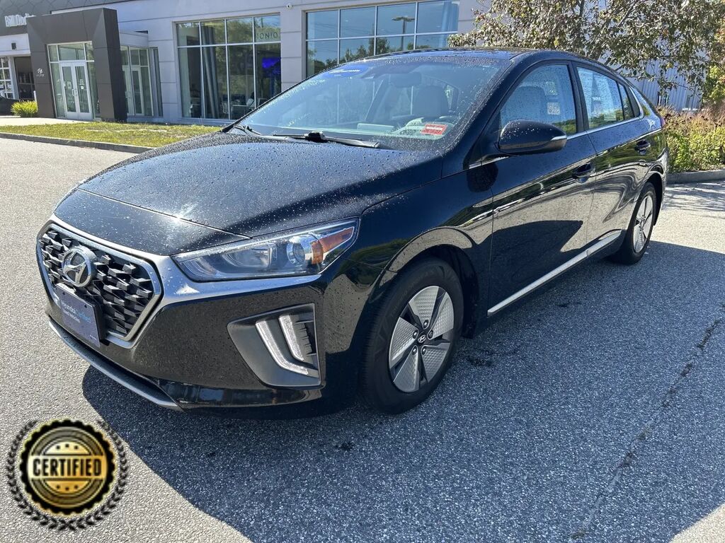2022 Hyundai IONIQ Hybrid SE — photo 1 of 4