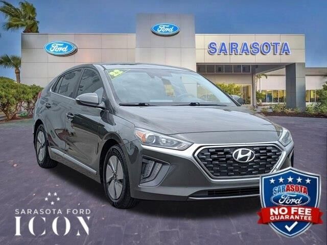 2022 Hyundai IONIQ Hybrid SE — photo 1 of 6