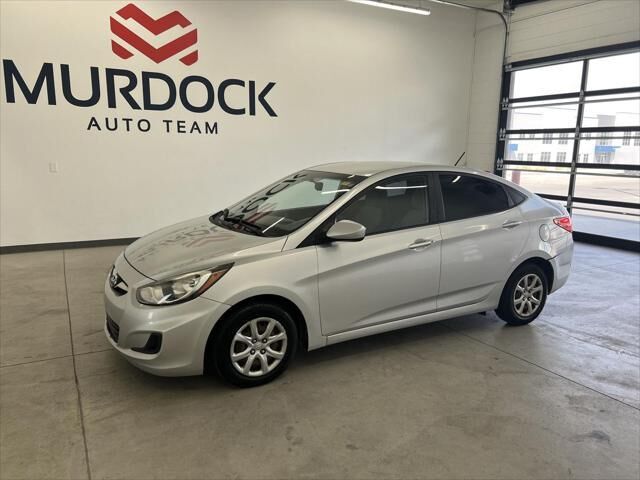 2012 Hyundai ACCENT GLS — photo 1 of 13