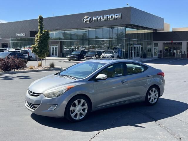 2013 Hyundai ELANTRA Limited — photo 1 of 13
