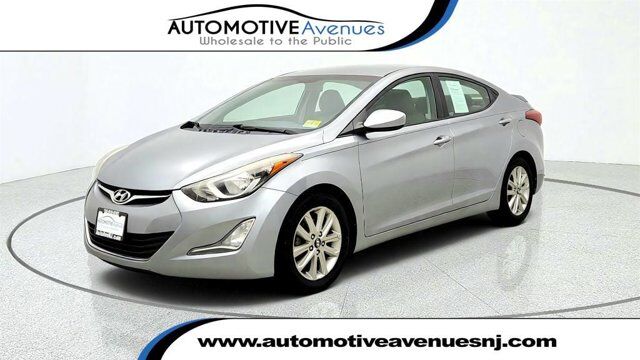 2015 Hyundai Elantra SE — photo 1 of 13