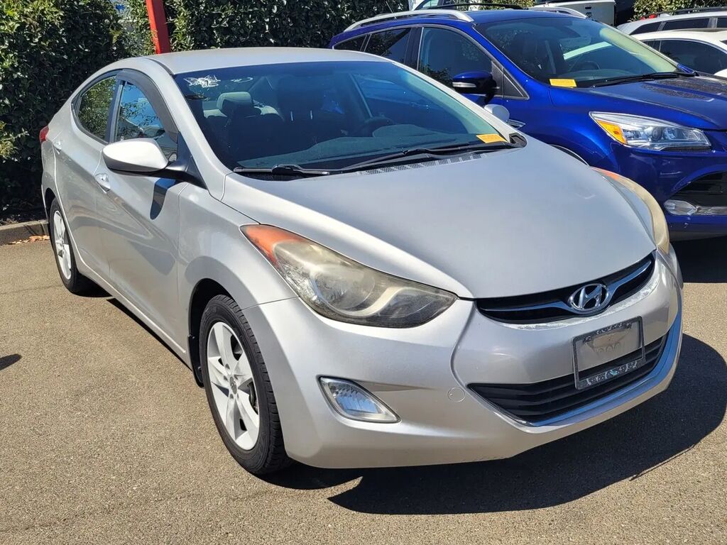 2013 Hyundai ELANTRA GLS — photo 1 of 1