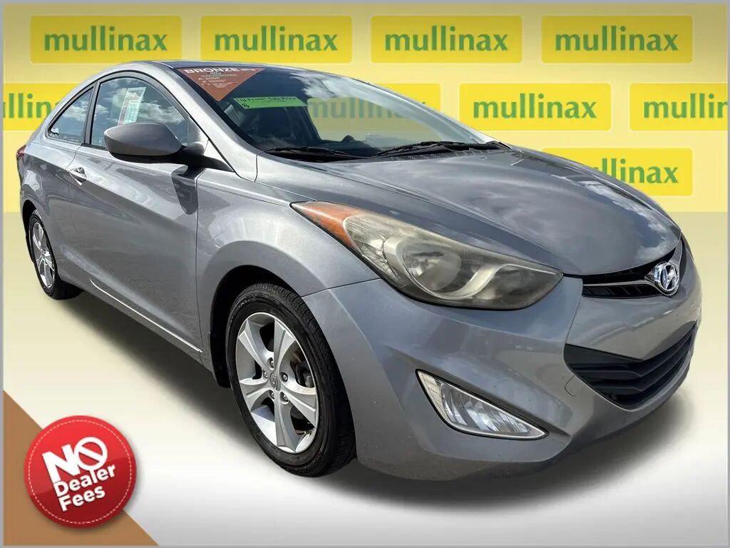 2013 Hyundai ELANTRA Coupe GS — photo 1 of 10