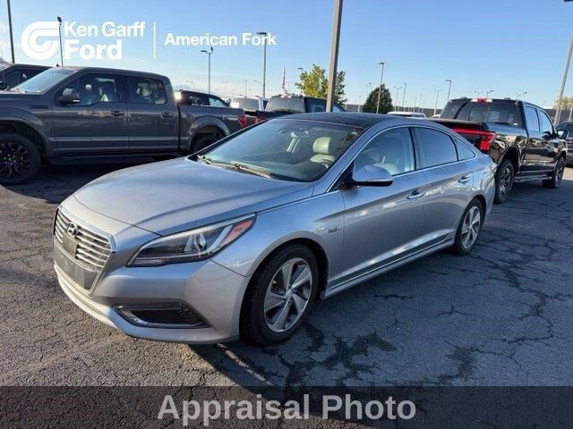 2016 Hyundai SONATA Hybrid Limited
