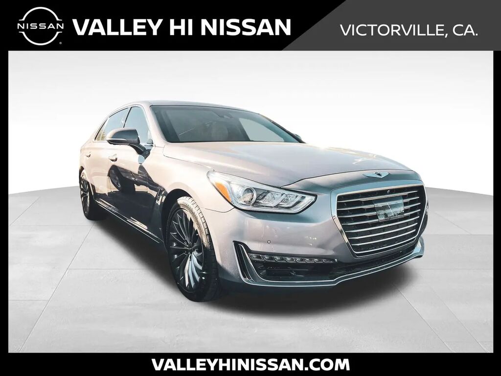 2018 Genesis G90 5.0 Ultimate — photo 1 of 2
