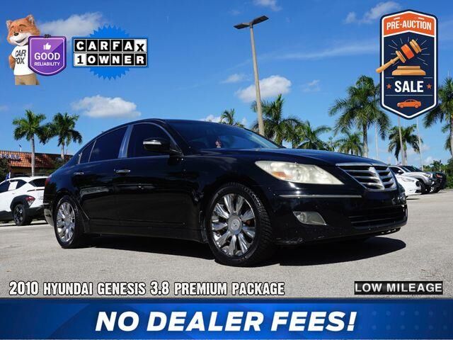 2010 Hyundai Genesis 3.8L V6 — photo 1 of 1