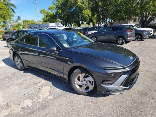 2025 Hyundai SONATA SE