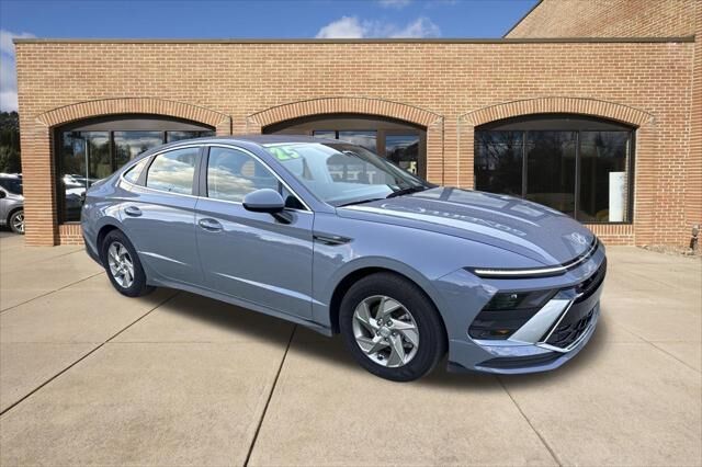 2025 Hyundai SONATA SE — photo 1 of 12