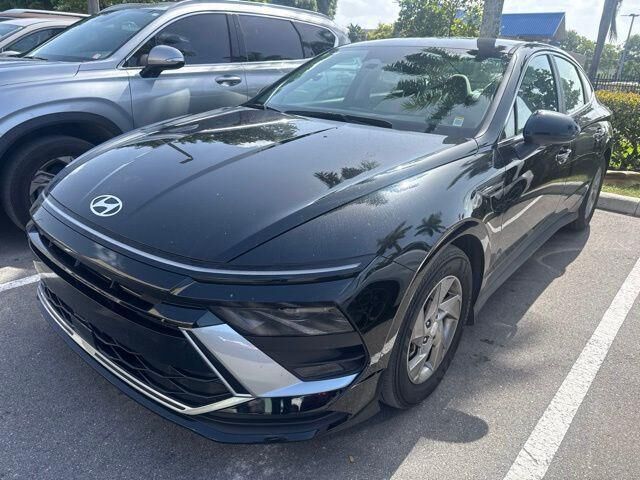 2025 Hyundai SONATA SE