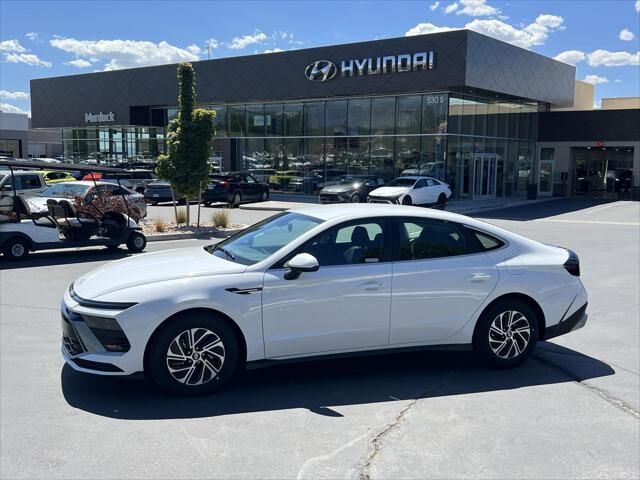 2026 Hyundai SONATA Hybrid Blue