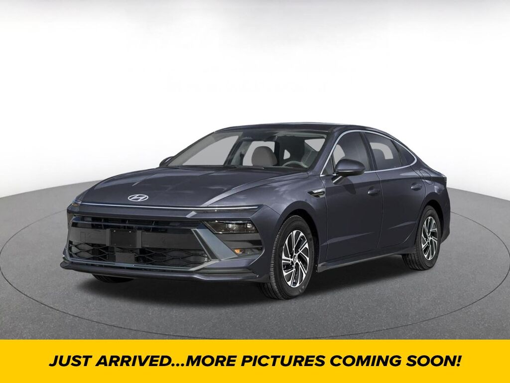 2026 Hyundai Sonata Hybrid Blue — photo 1 of 1