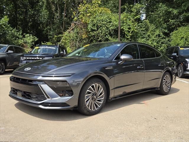 2025 Hyundai SONATA Hybrid SEL
