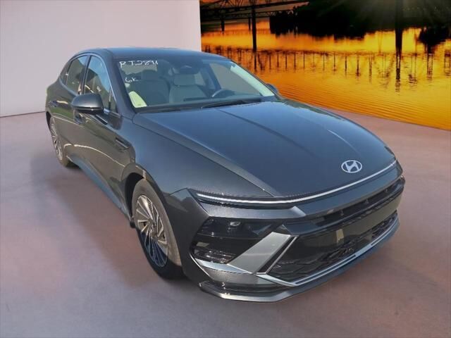 2025 Hyundai SONATA Hybrid SEL