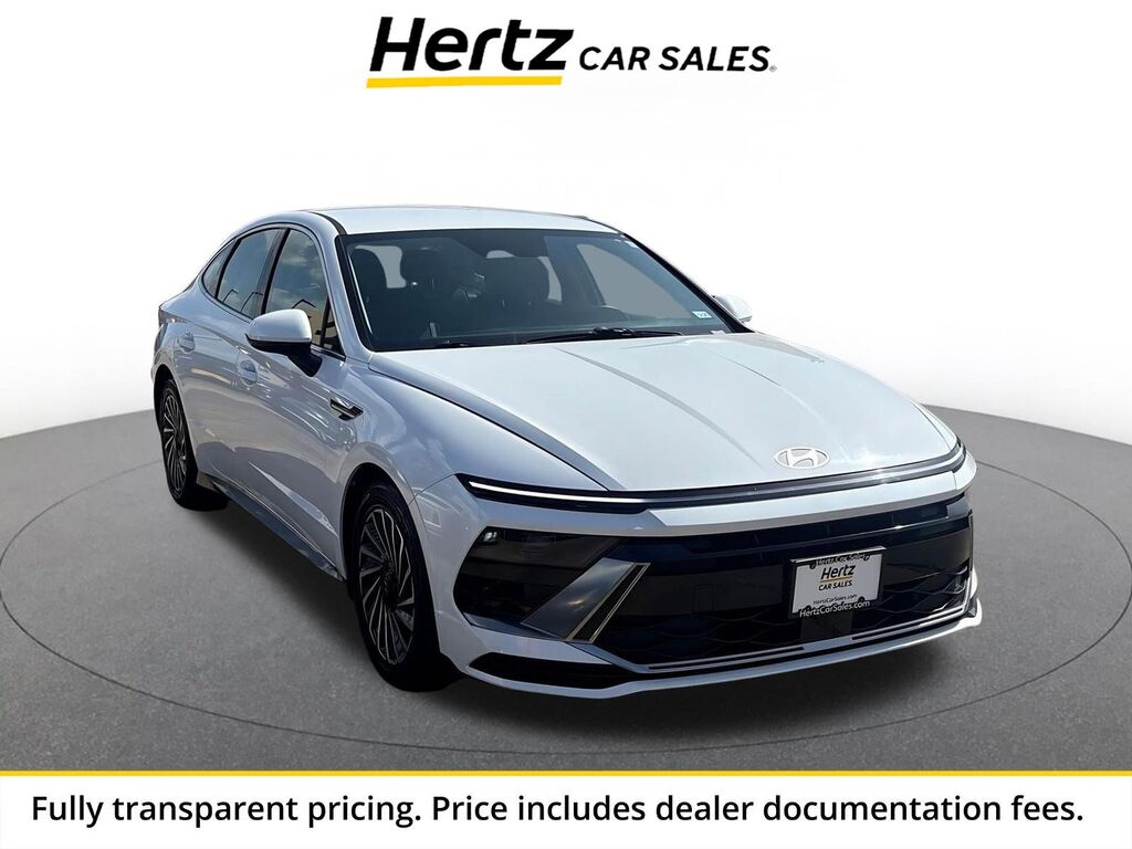 2025 Hyundai Sonata Hybrid SEL — photo 1 of 13