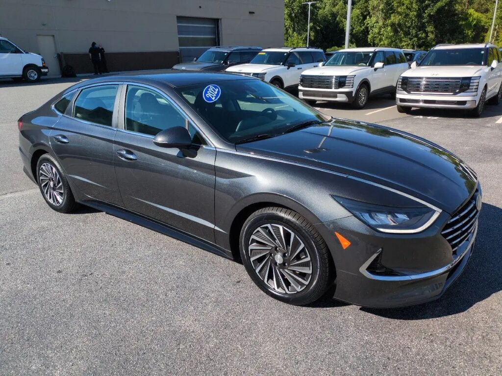 2022 Hyundai SONATA Hybrid SEL — photo 1 of 13